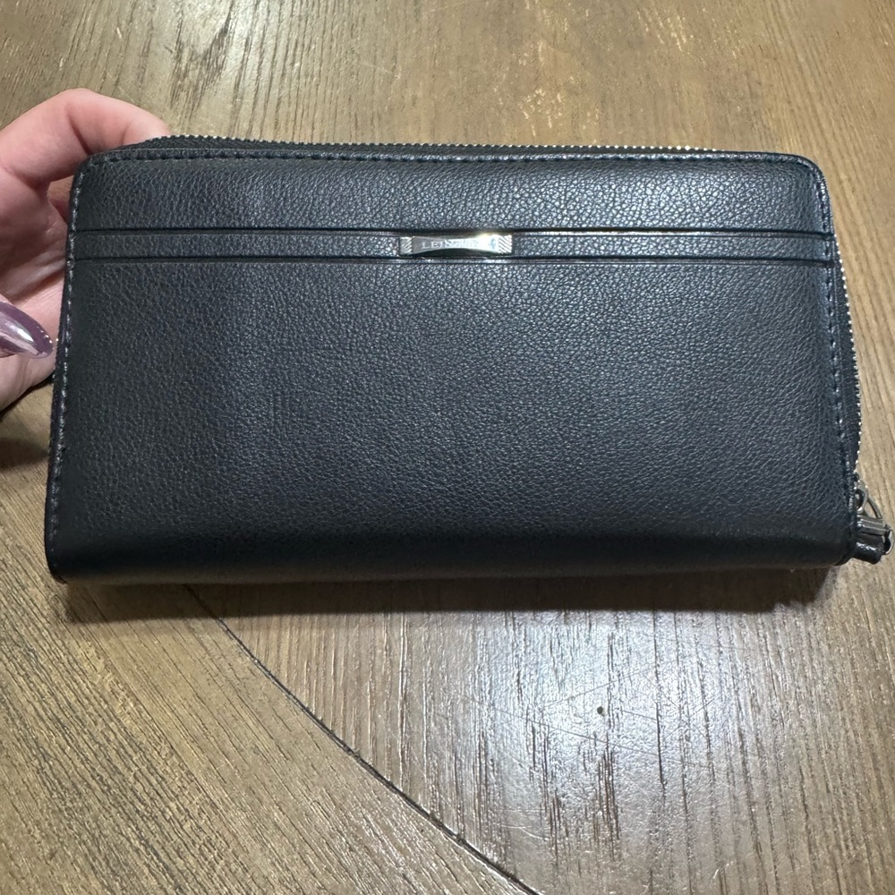 Men’s Black Zip-Around Wallet - Picture 6 of 10